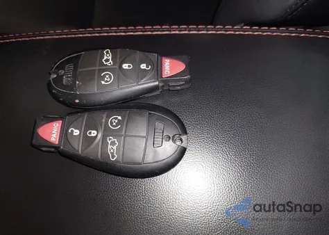 2013 Dodge Durango R/T z USA, uszkodzony, nr VIN 1C4SDJCT9DC668120